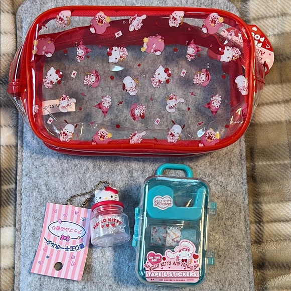 Hello Kitty Bundle - Picture 1 of 1
